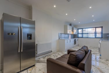 4 bed house, Caerphilly Road, Birchgrove, Cardiff, CF144QB - Image 3